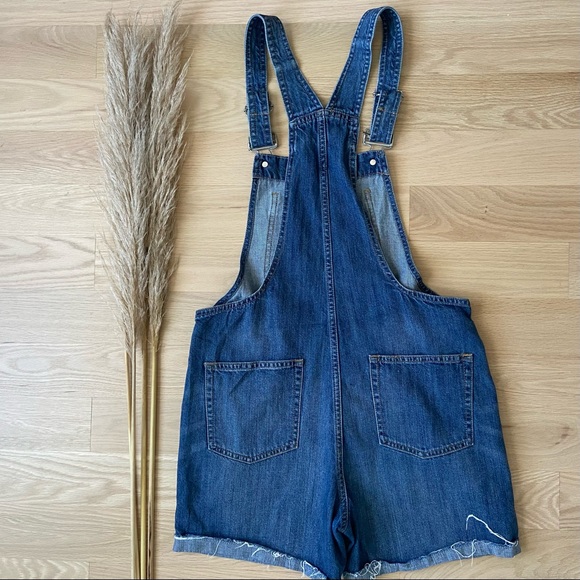 GAP Denim Overall Shorts - Picture 4 of 12